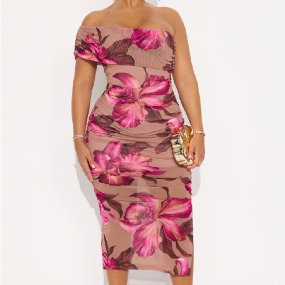 Off-Shoulder Pink Floral Midi Dress